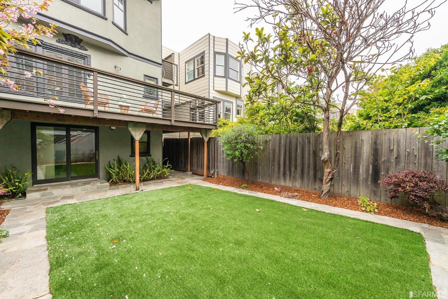 Neighborhood Neighborhood-285