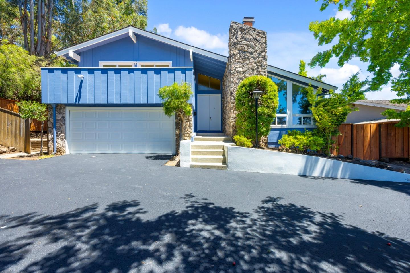 Neighborhood Neighborhood-31