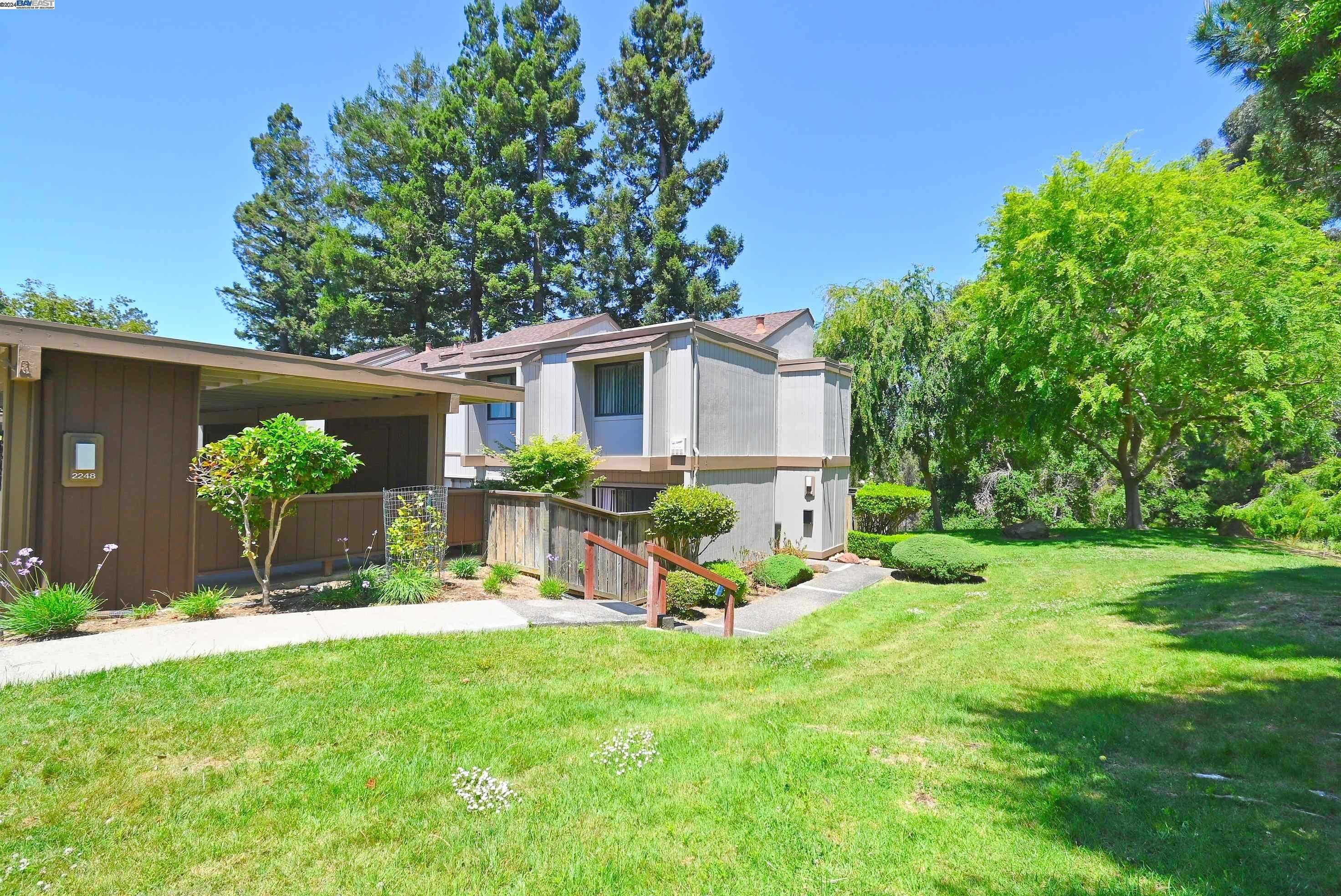 Neighborhood Neighborhood-15