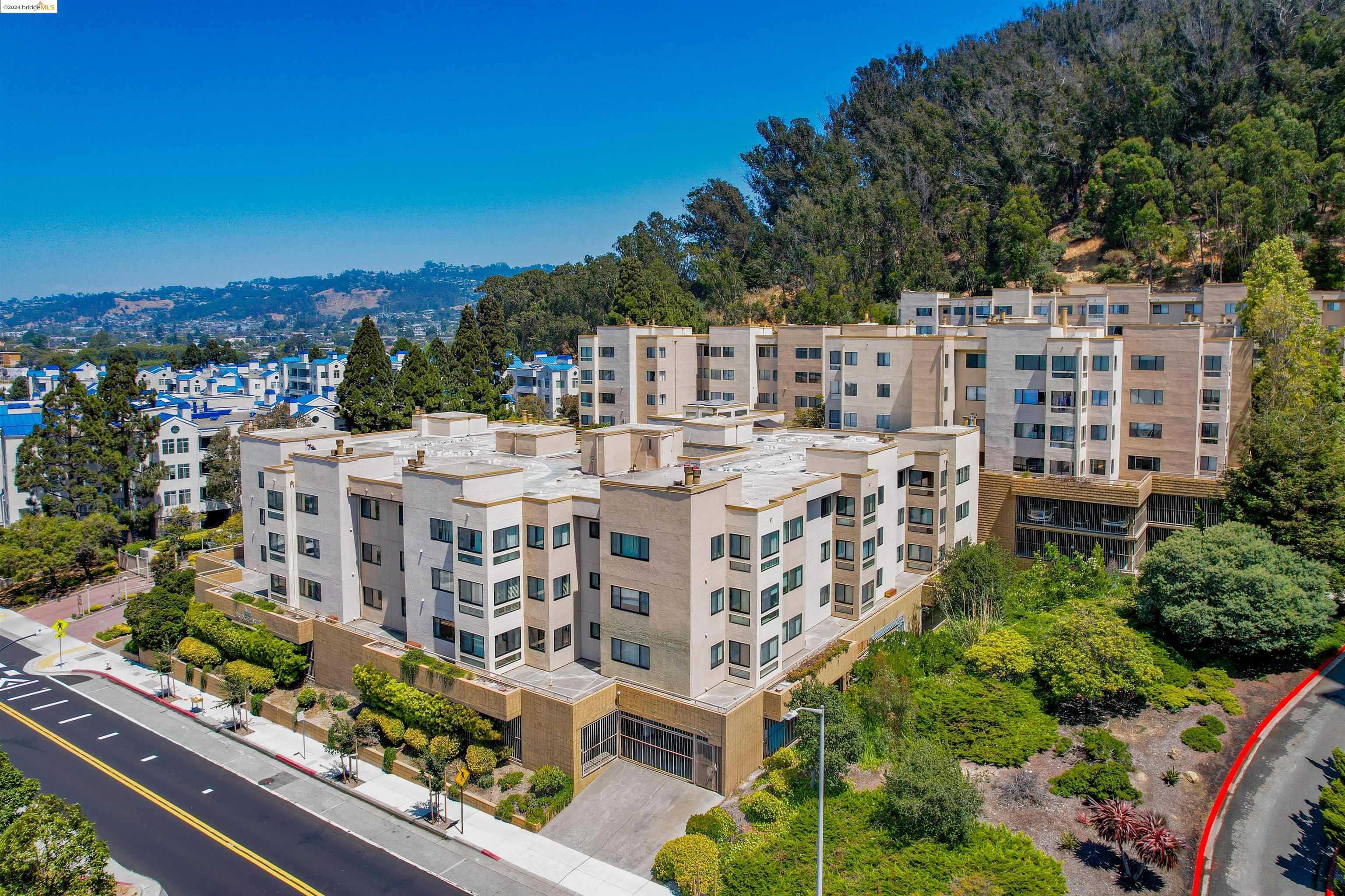 Neighborhood Neighborhood-8