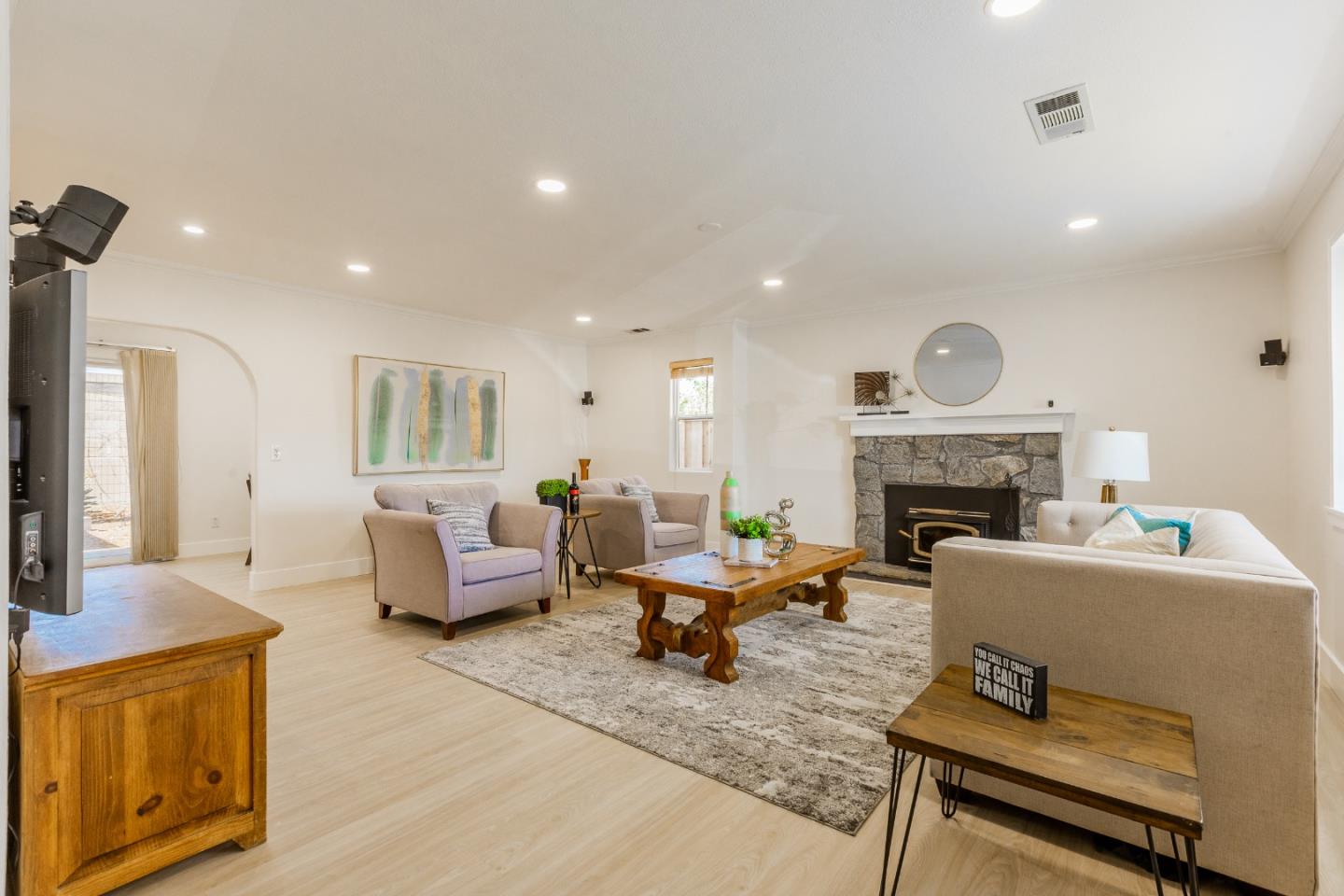 Neighborhood Neighborhood-105