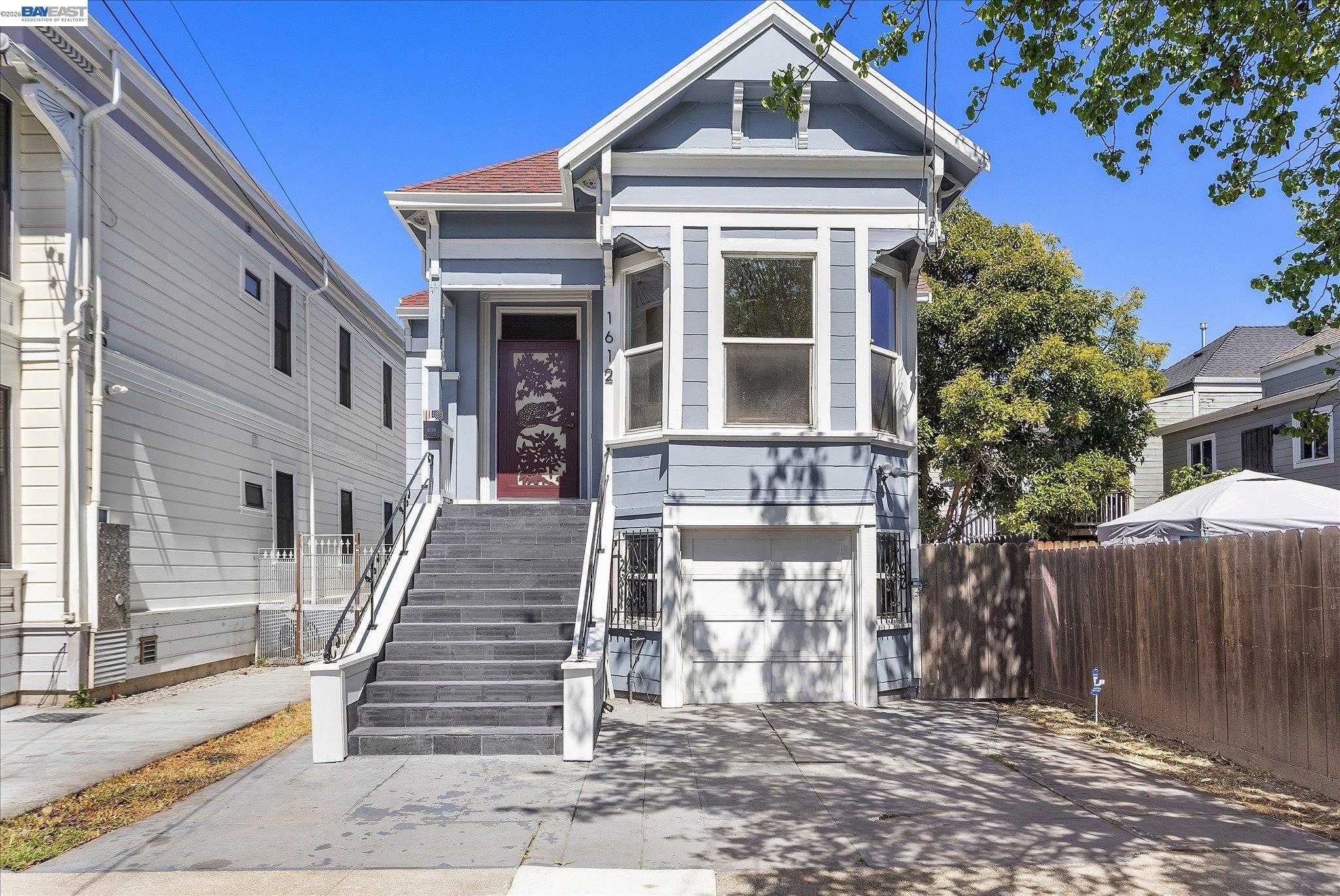 Neighborhood-31