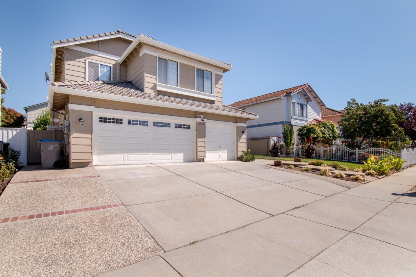 Neighborhood Neighborhood-65