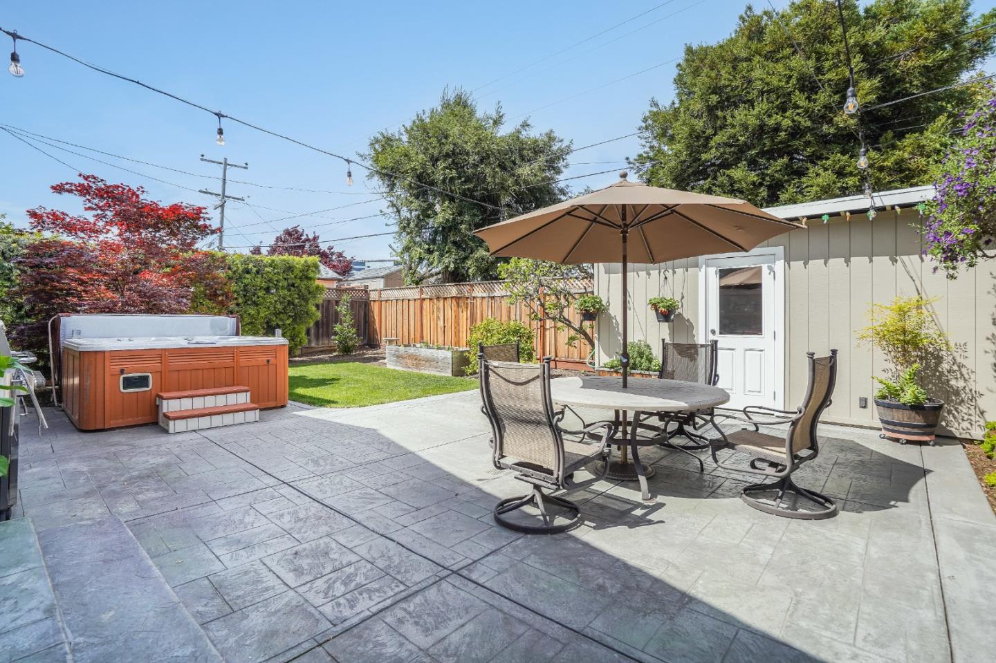 Neighborhood Neighborhood-23