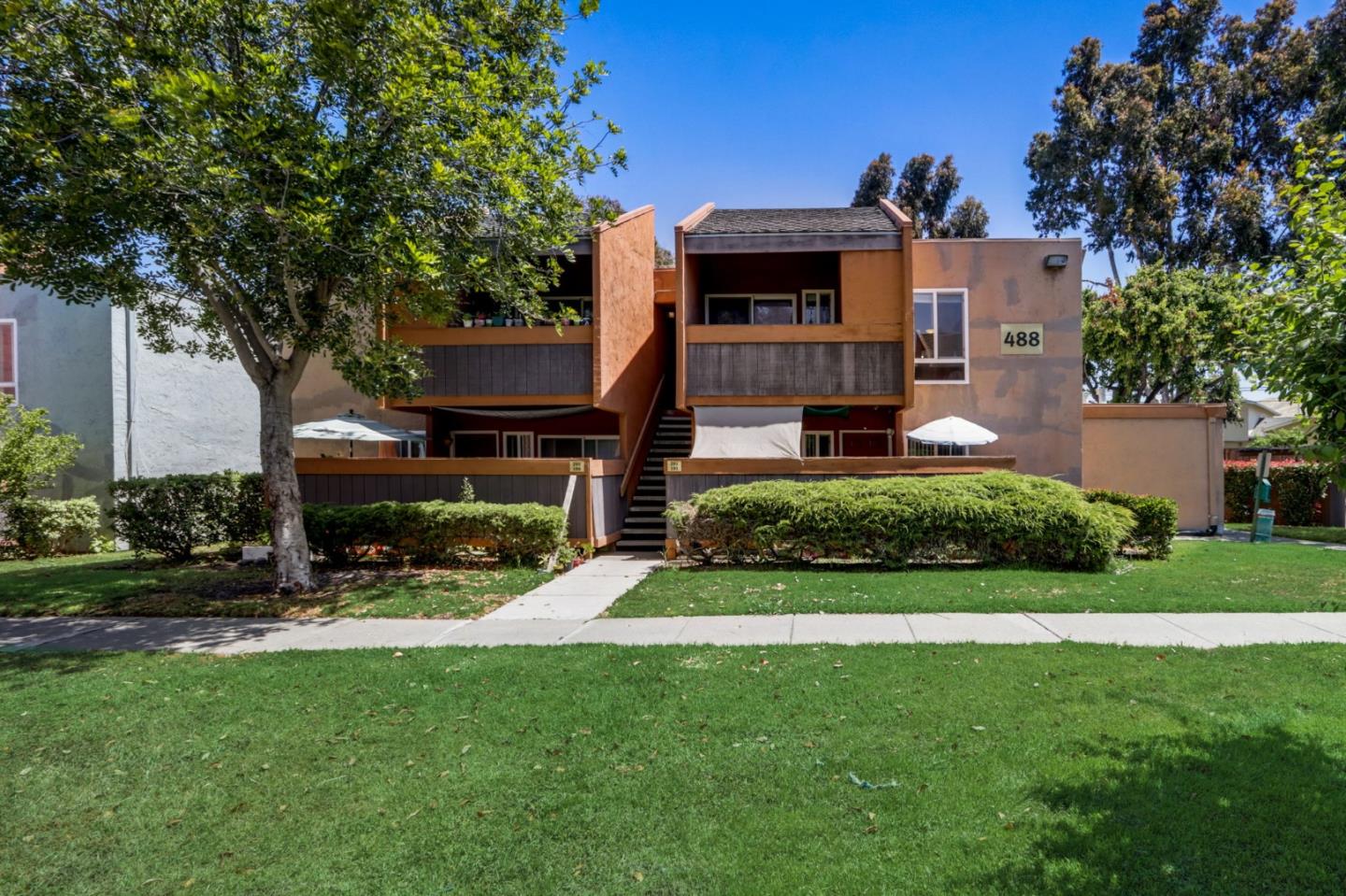 Neighborhood Neighborhood-90