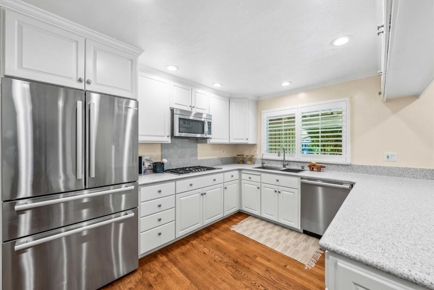 Neighborhood Neighborhood-106