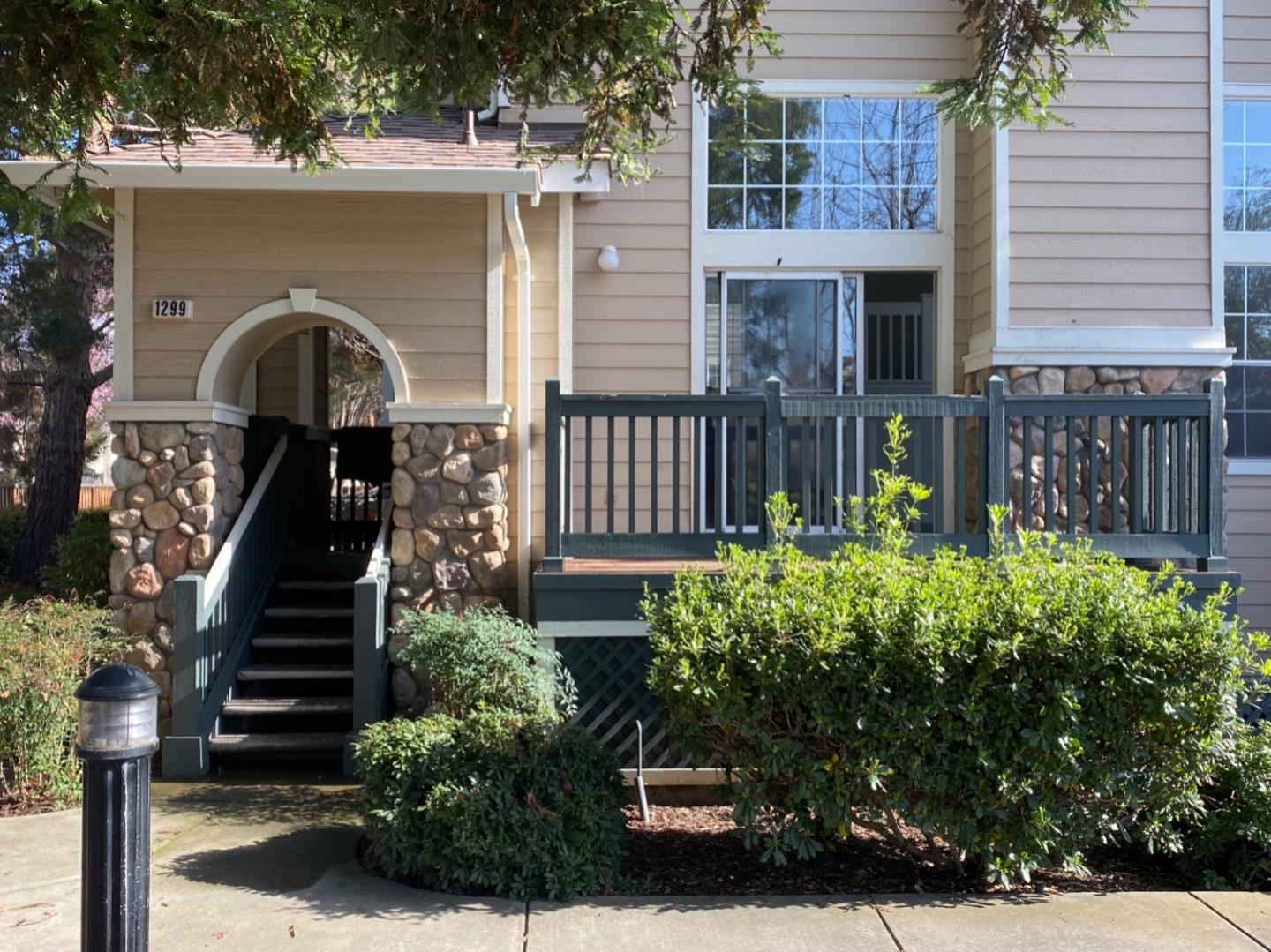 Neighborhood Neighborhood-13