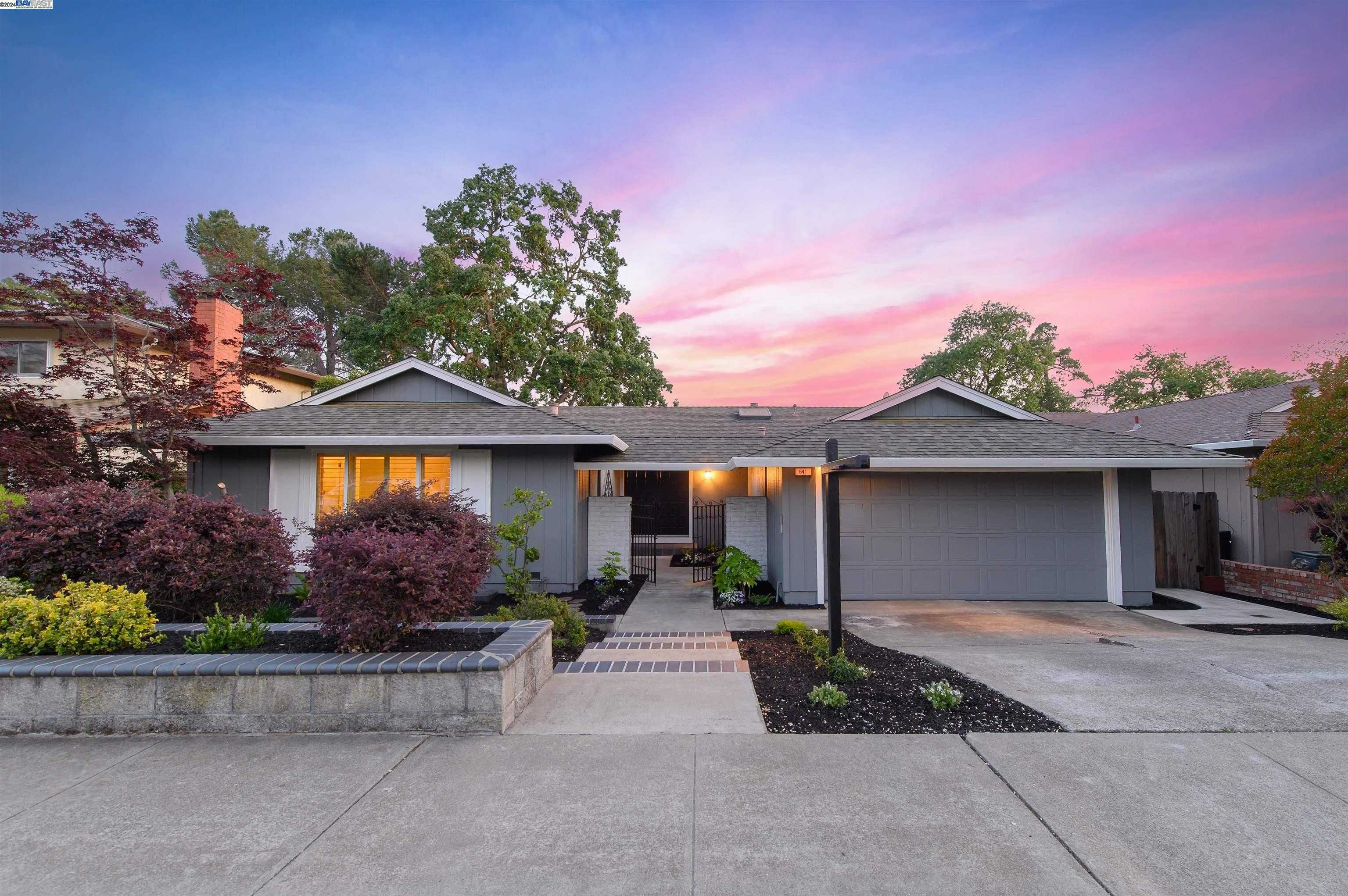 Neighborhood Neighborhood-8