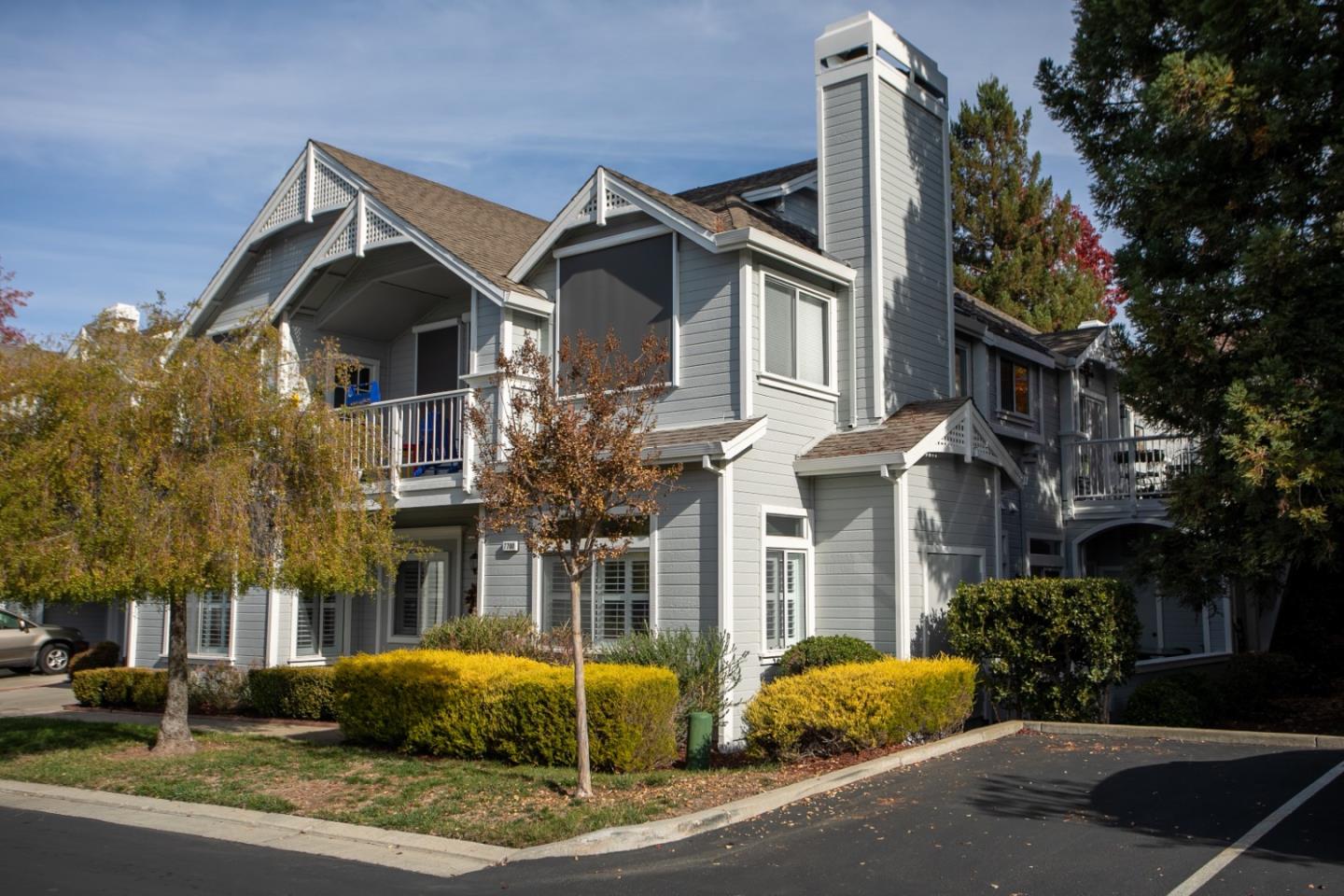 Neighborhood Neighborhood-29