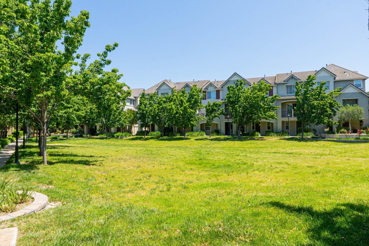 Neighborhood Neighborhood-62