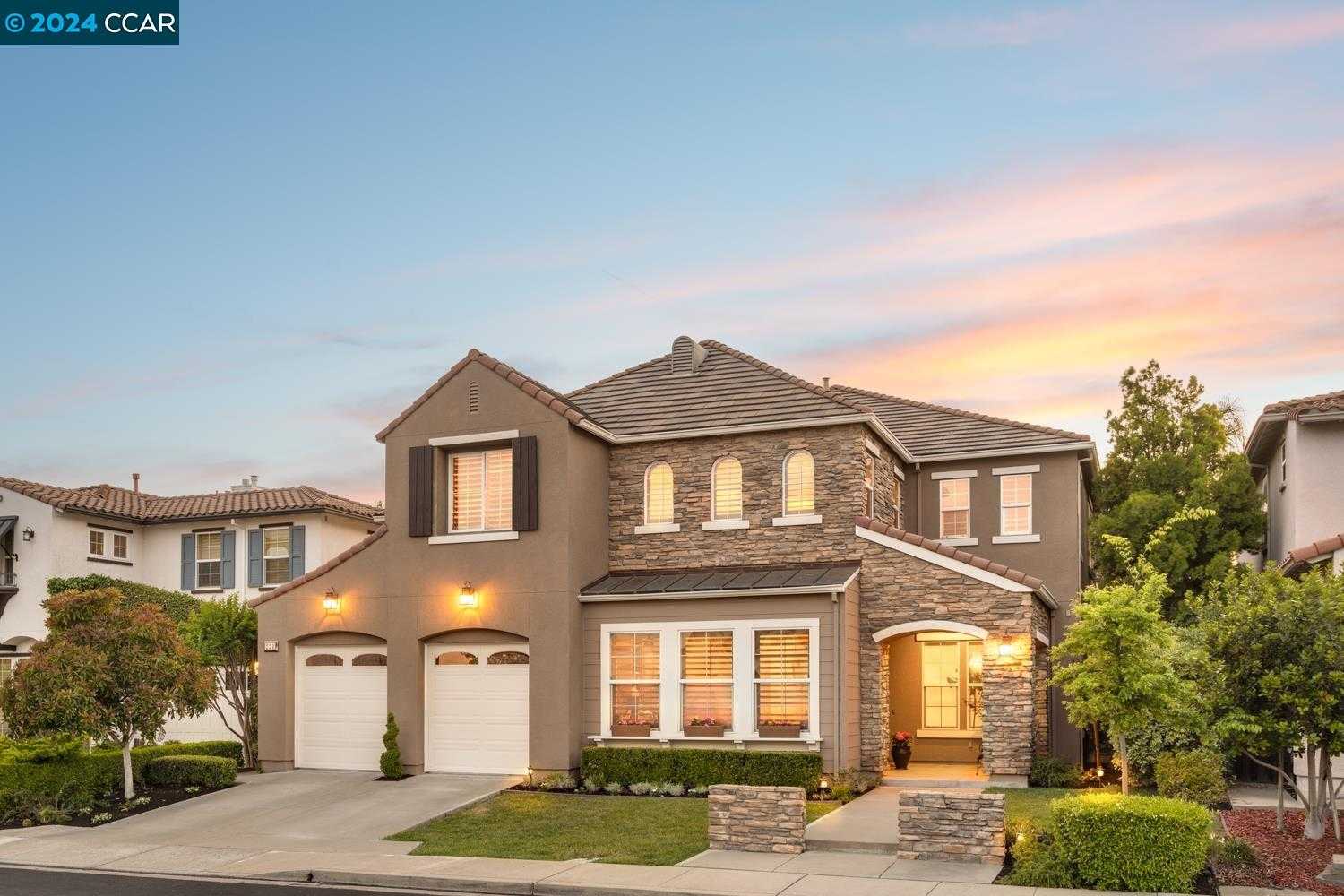 Neighborhood Neighborhood-20