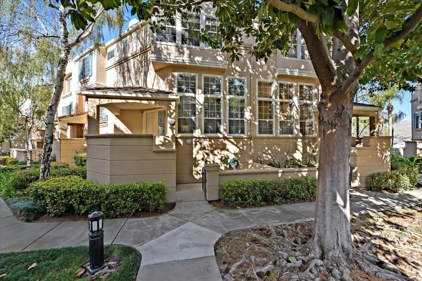 Neighborhood Neighborhood-91