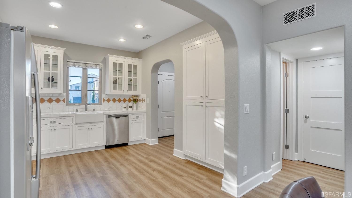 Neighborhood Neighborhood-4