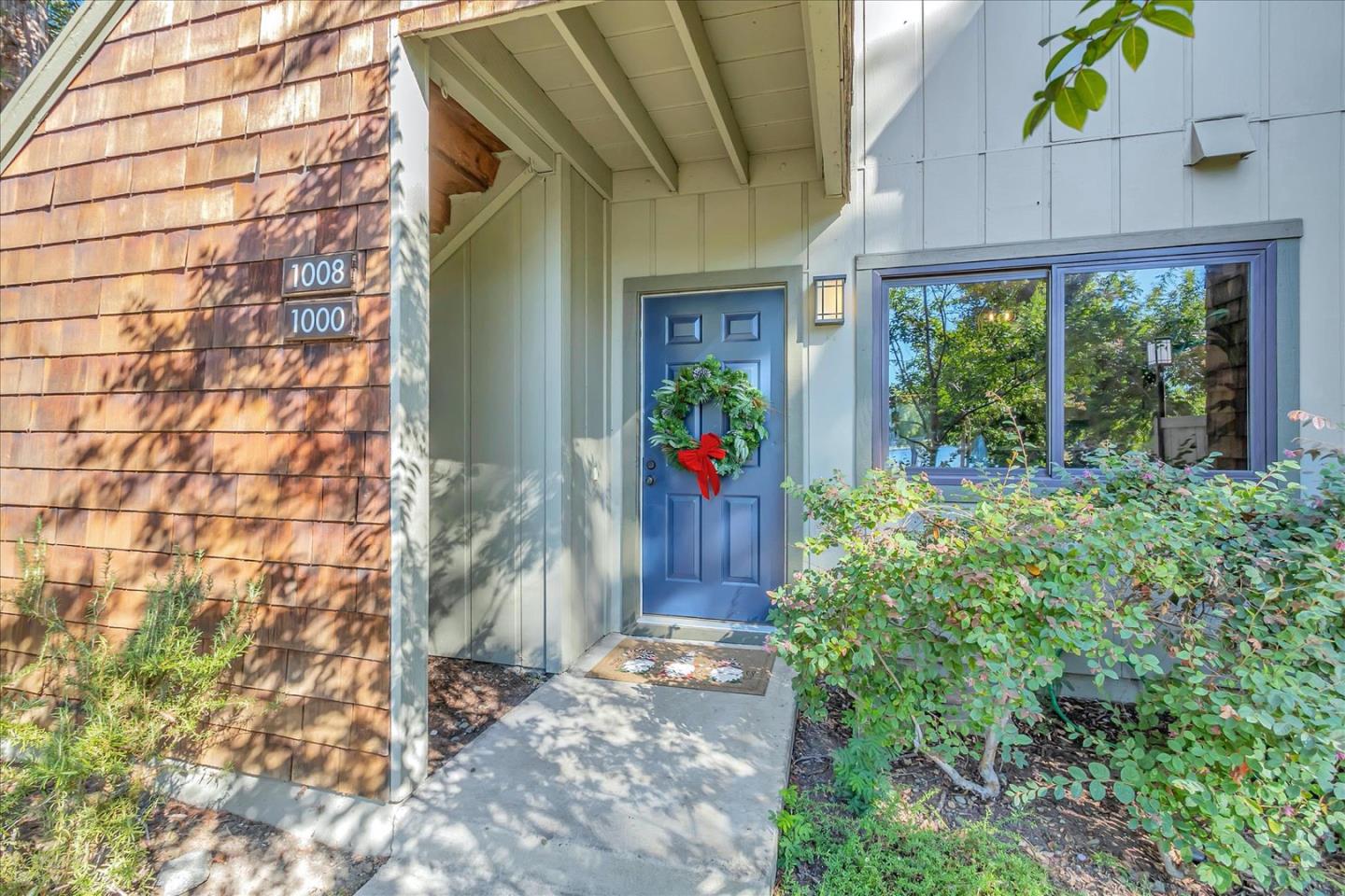 Neighborhood Neighborhood-25