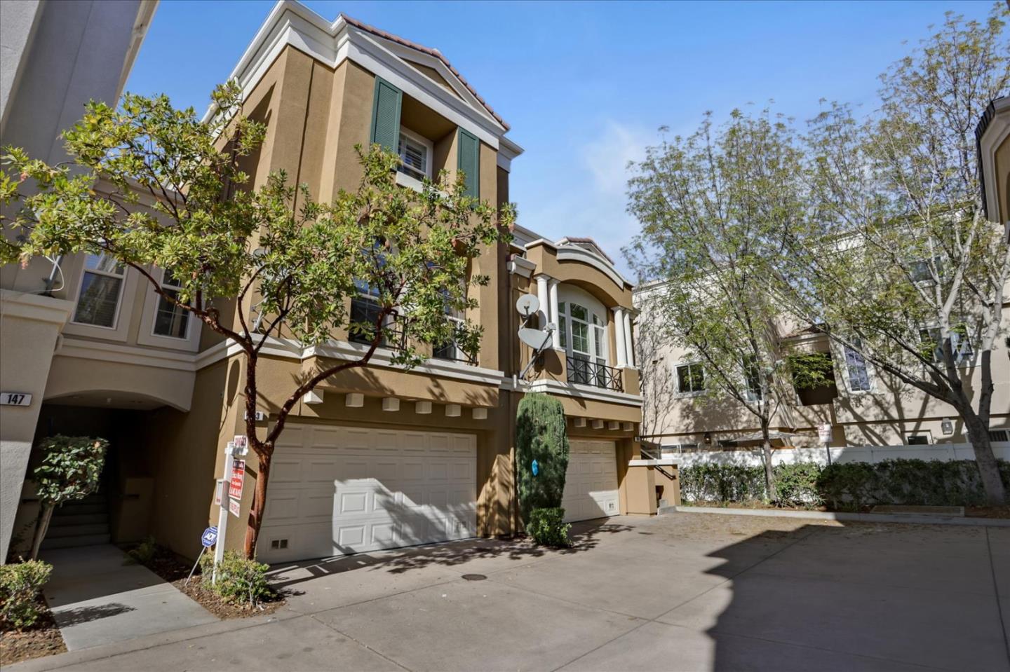 Neighborhood Neighborhood-14