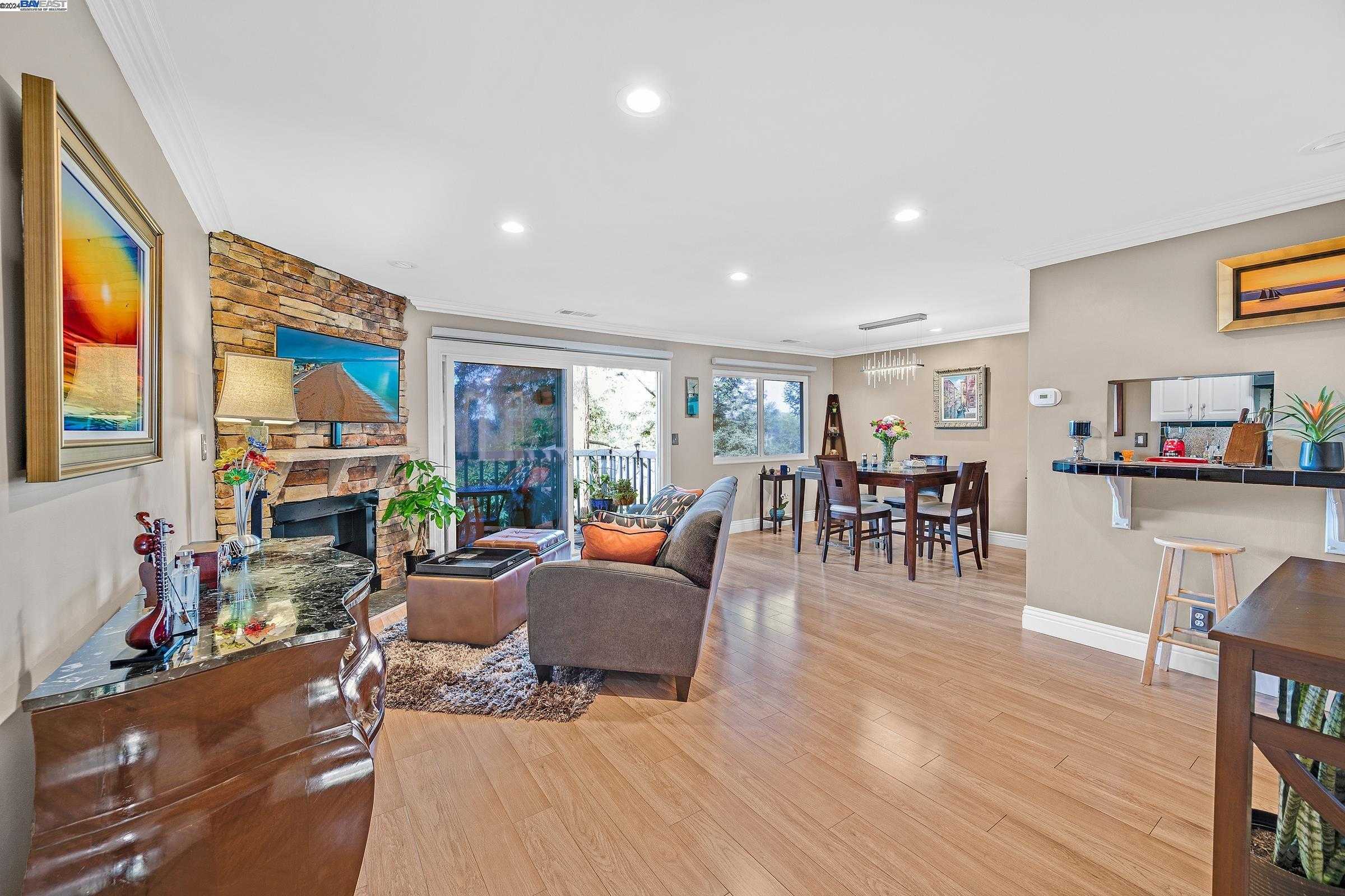 Neighborhood Neighborhood-31