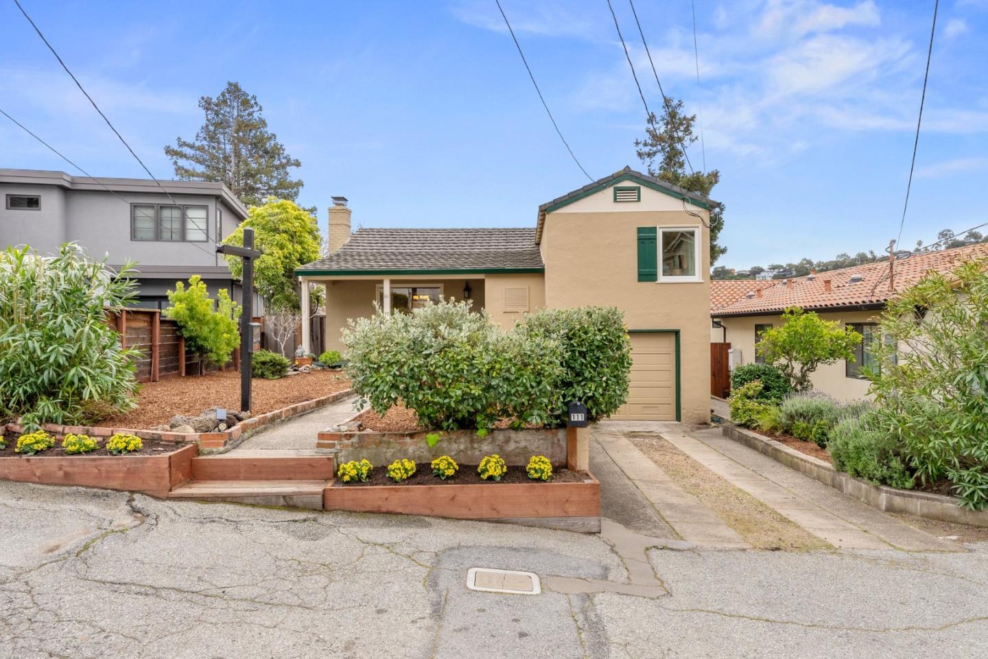 Neighborhood Neighborhood-31