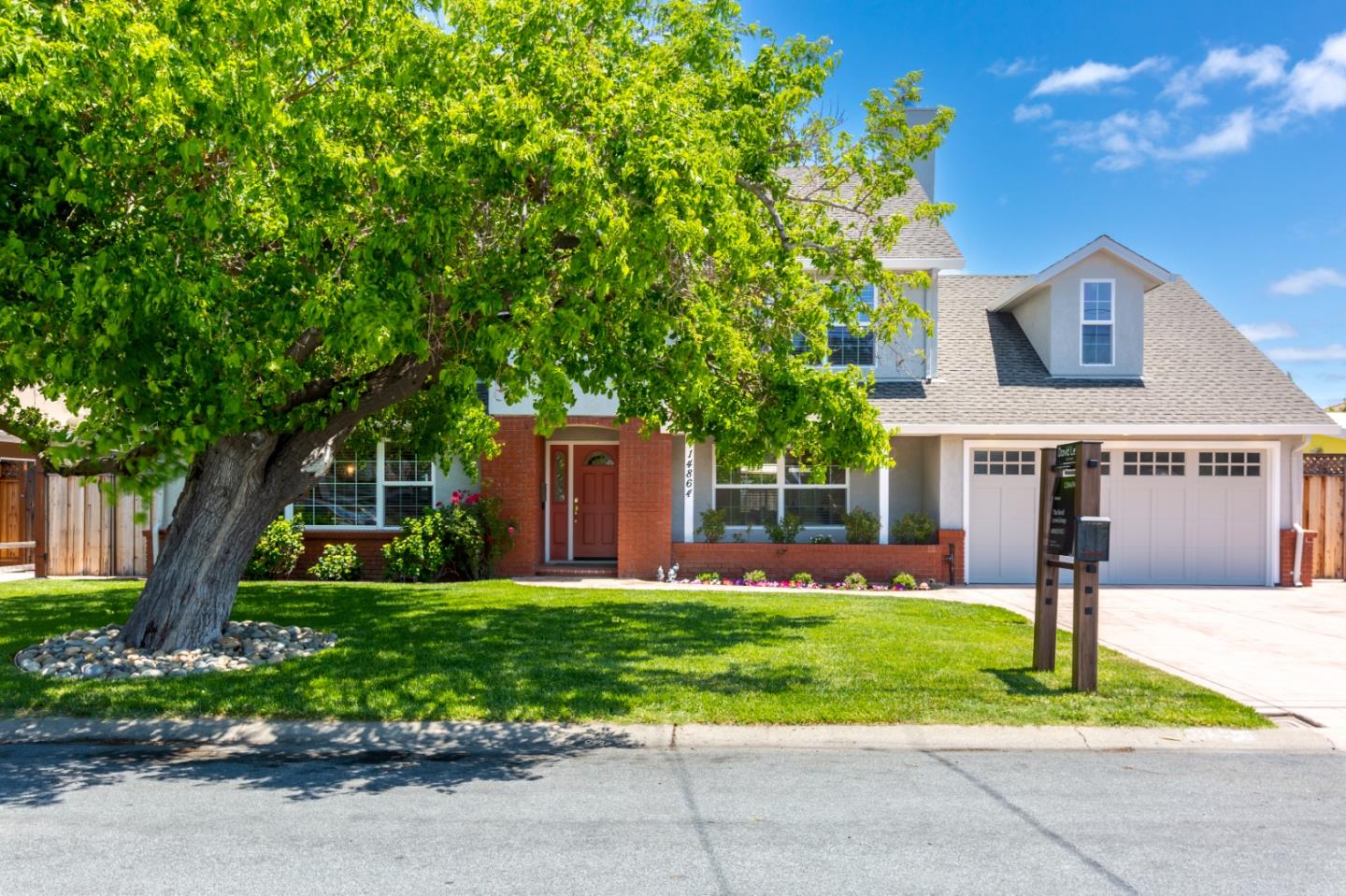 Neighborhood Neighborhood-94