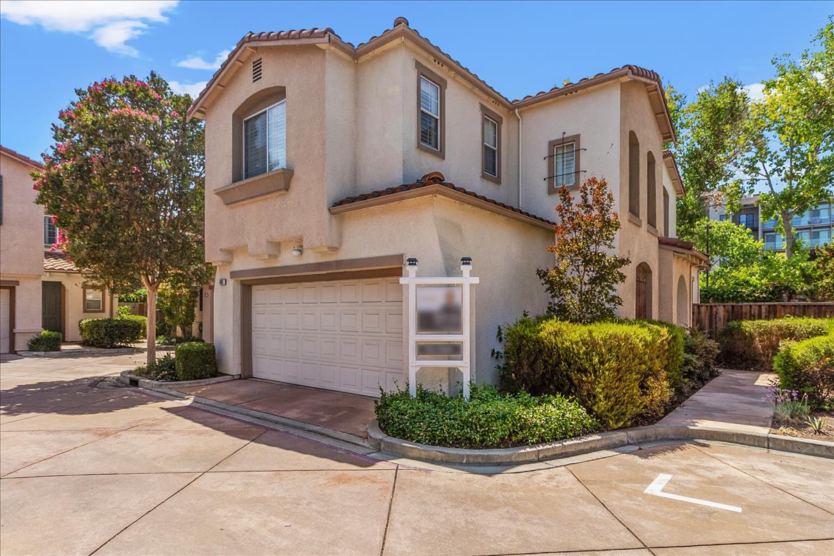 Neighborhood Neighborhood-40