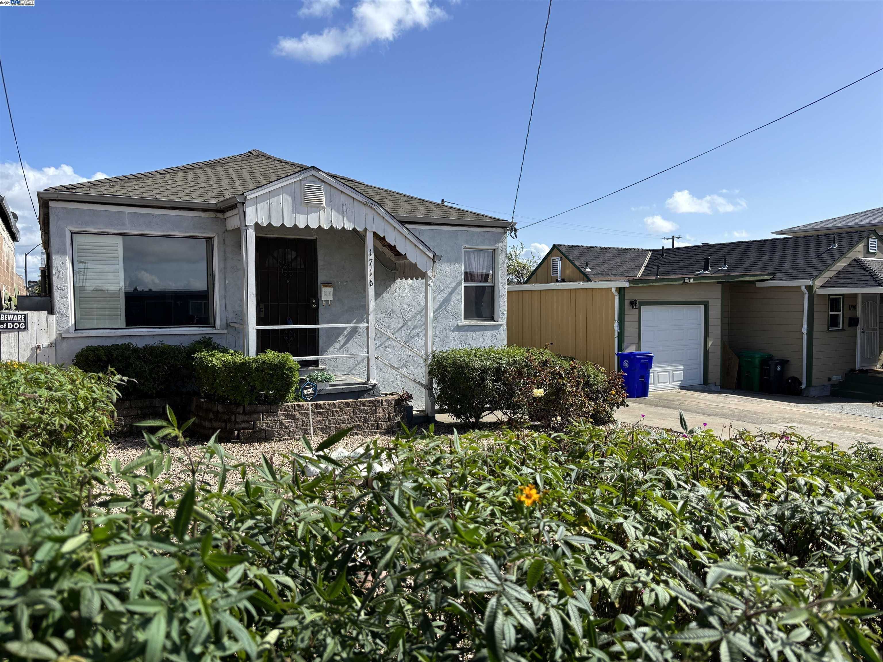 Neighborhood Neighborhood-9