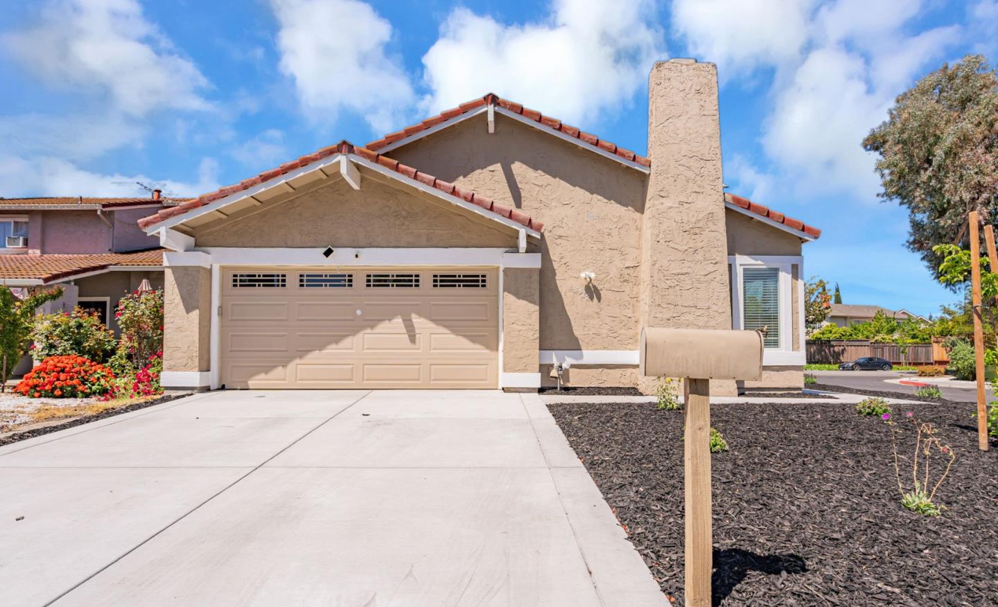 Neighborhood Neighborhood-9