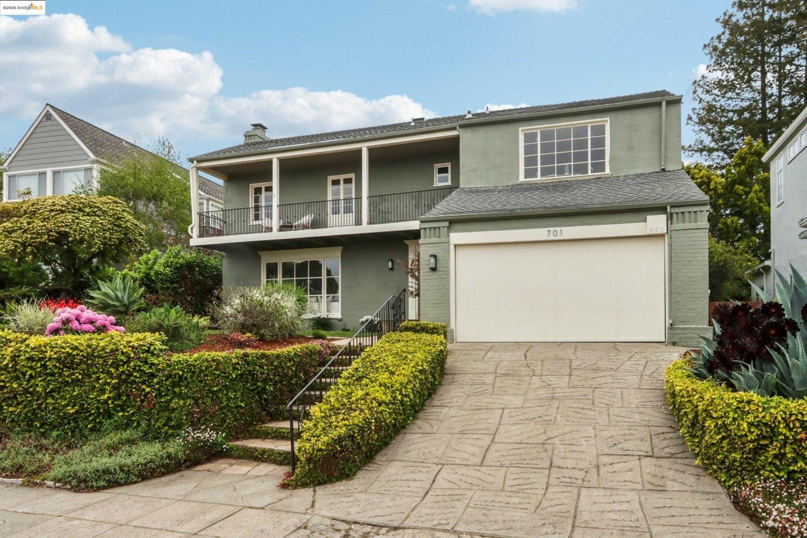 Neighborhood Neighborhood-8