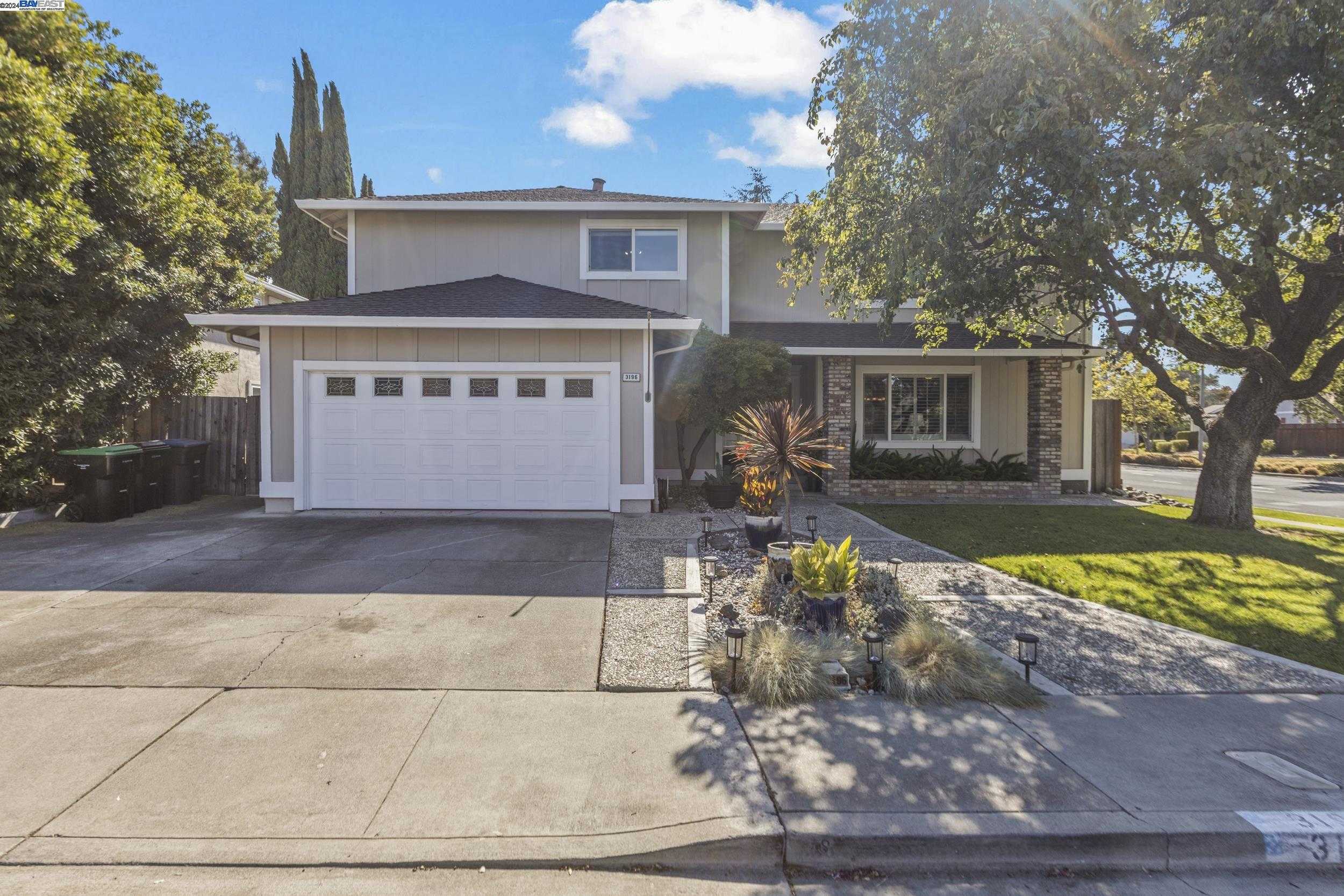 Neighborhood Neighborhood-15