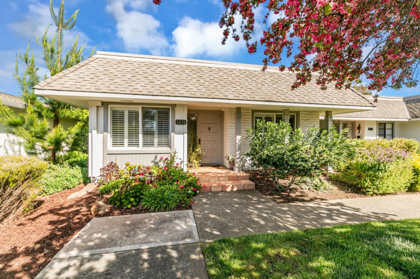 Neighborhood Neighborhood-5