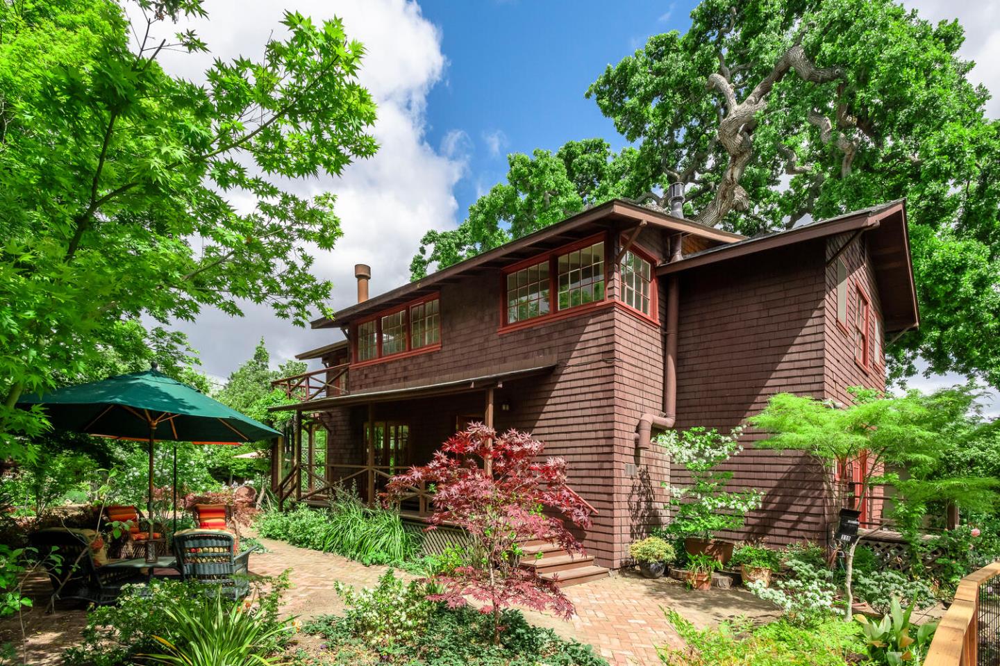 Neighborhood Neighborhood-39