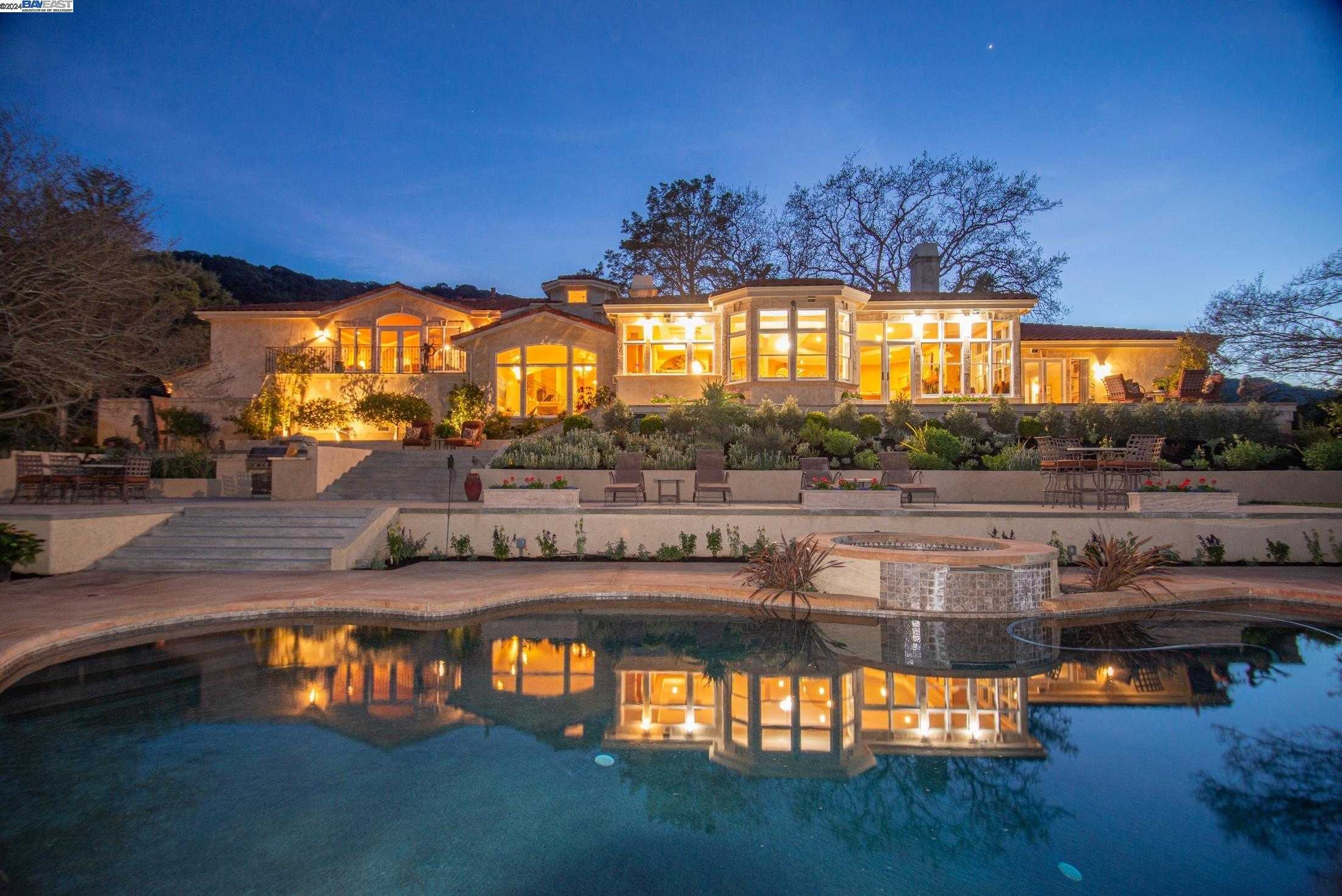 Neighborhood Neighborhood-27