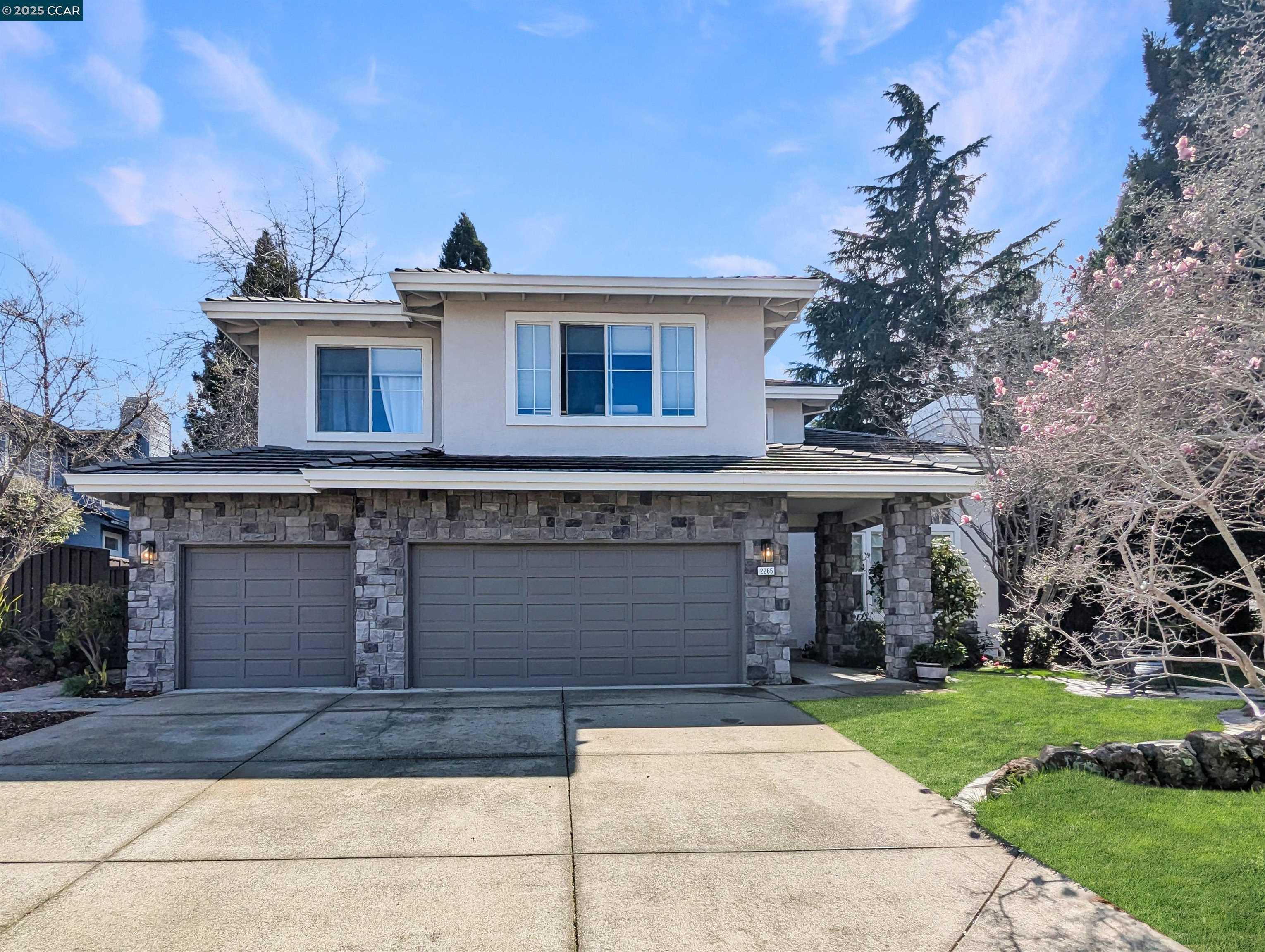 Neighborhood Neighborhood-28