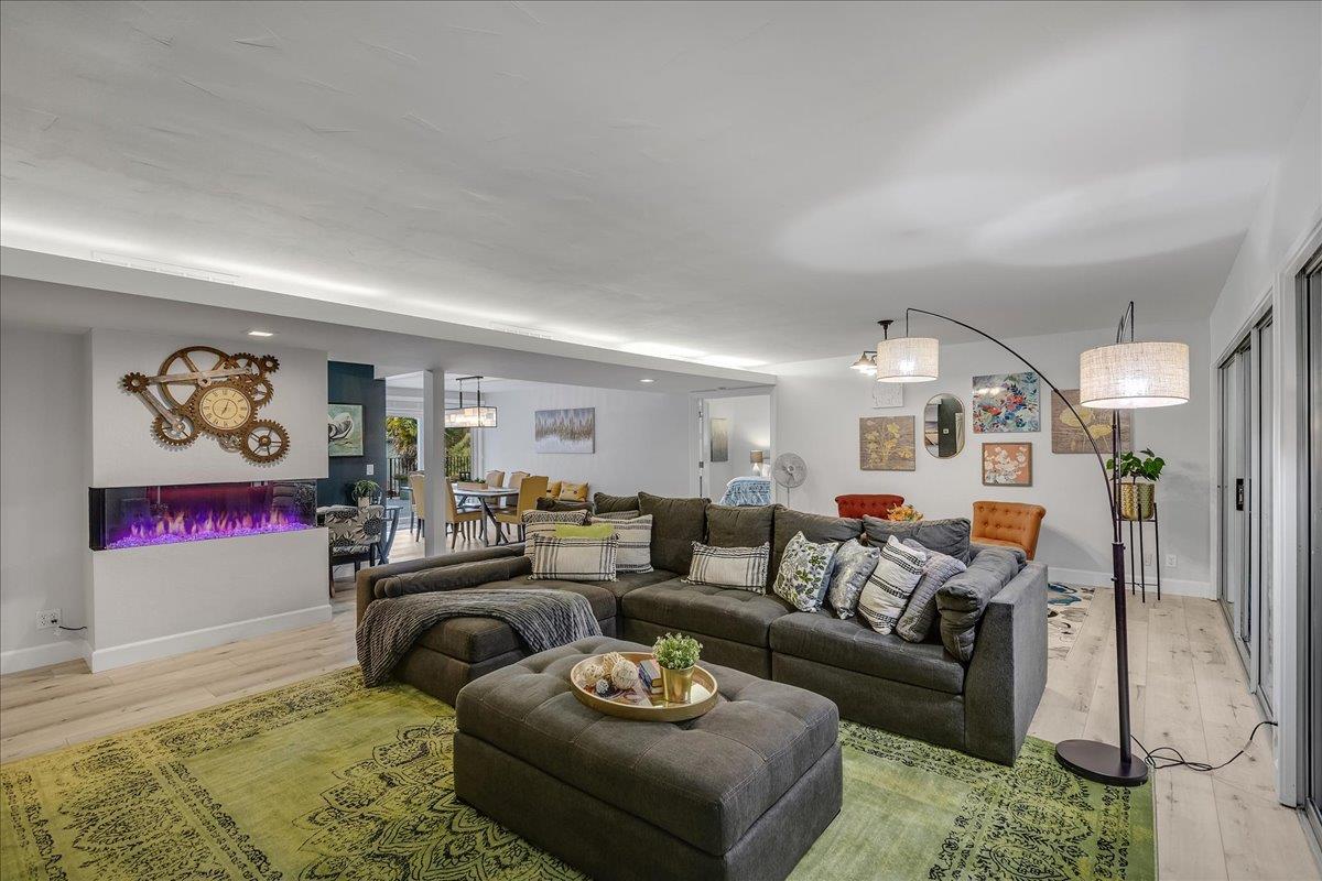 Neighborhood Neighborhood-105