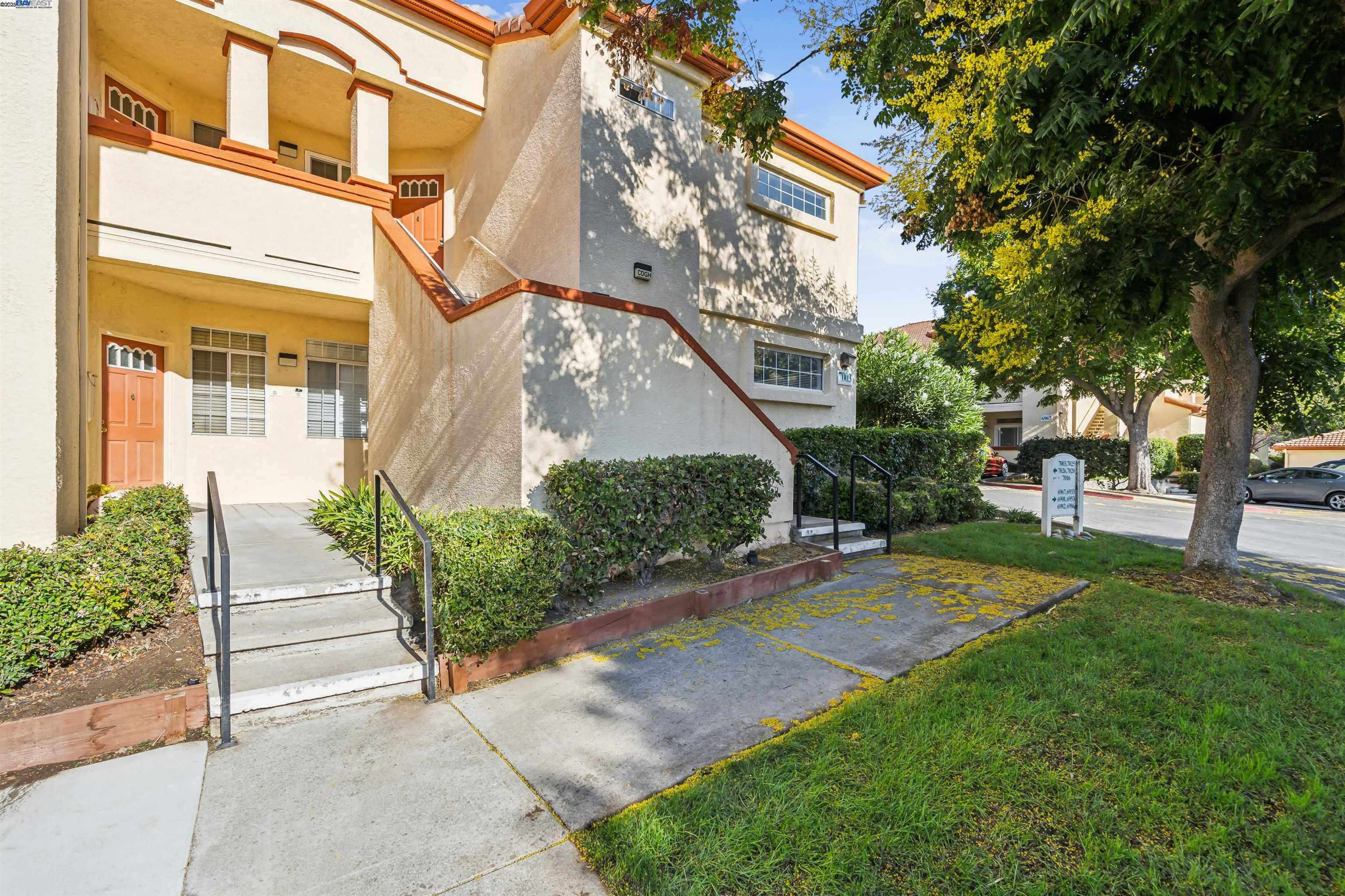 Neighborhood Neighborhood-13