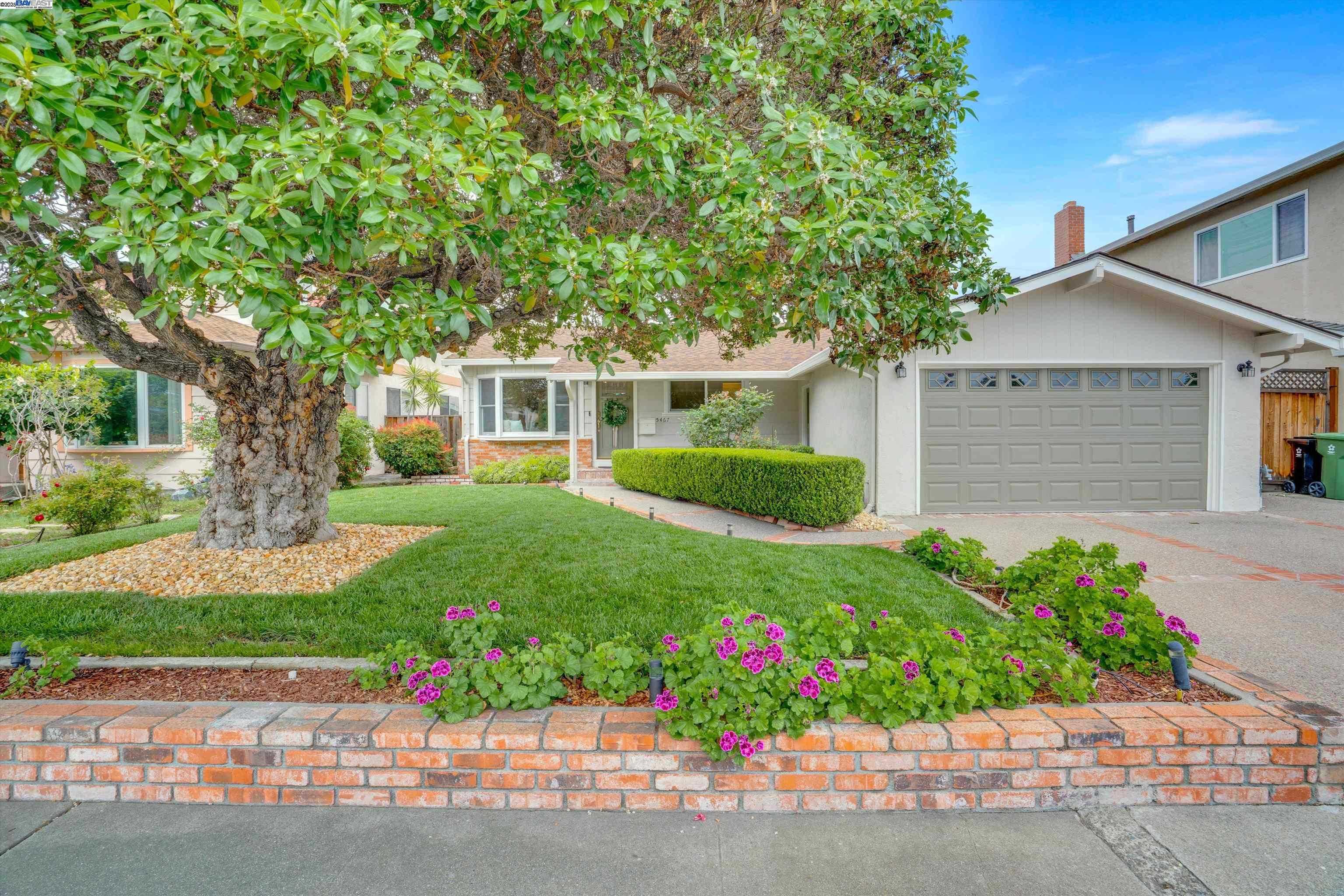 Neighborhood Neighborhood-14