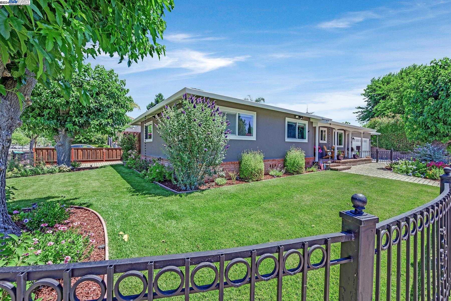 Neighborhood Neighborhood-2