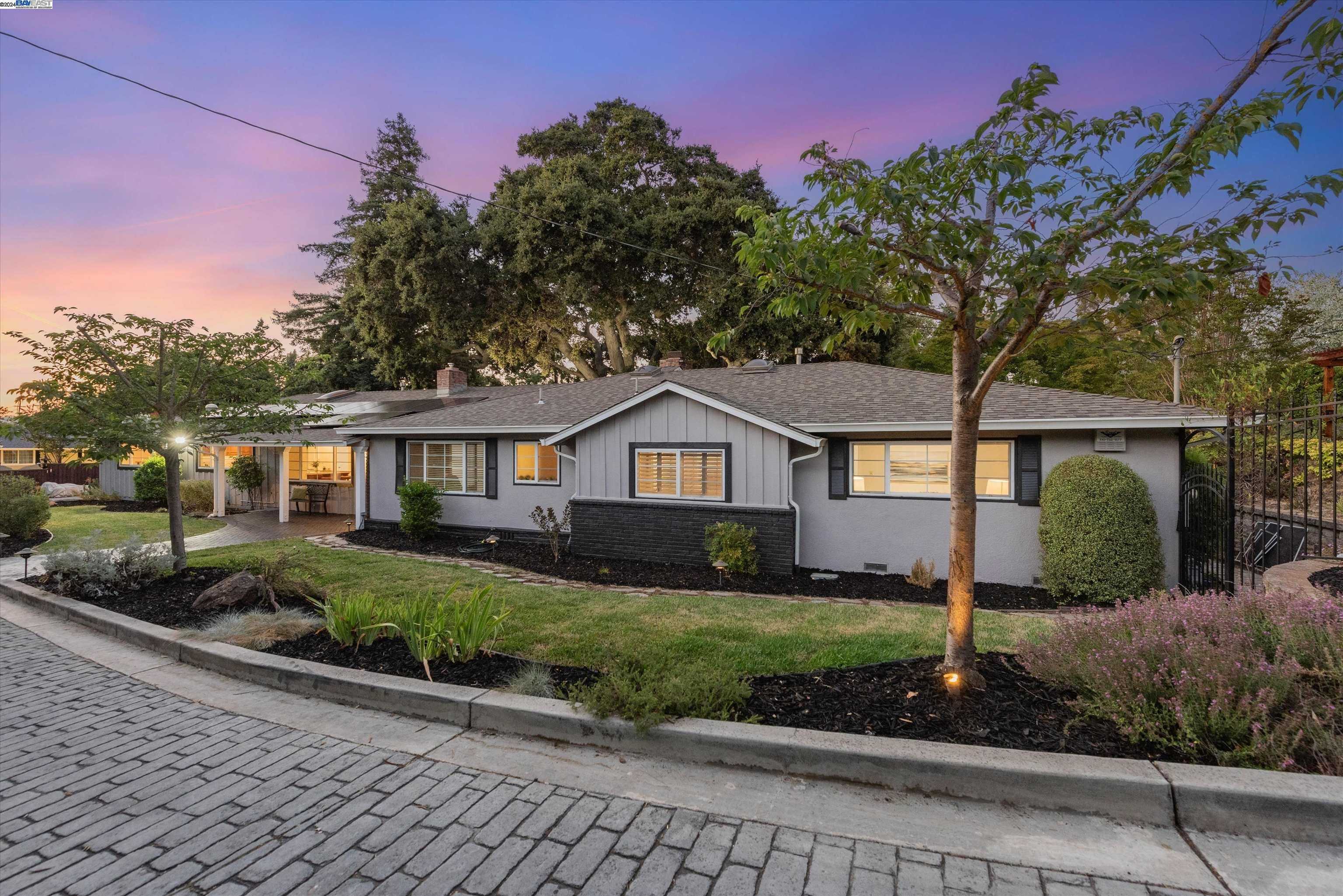 Neighborhood Neighborhood-1