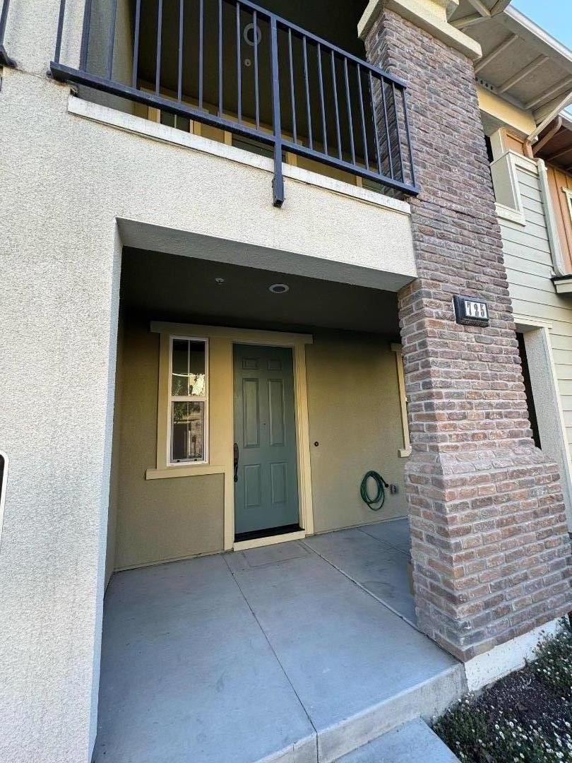 Neighborhood Neighborhood-18