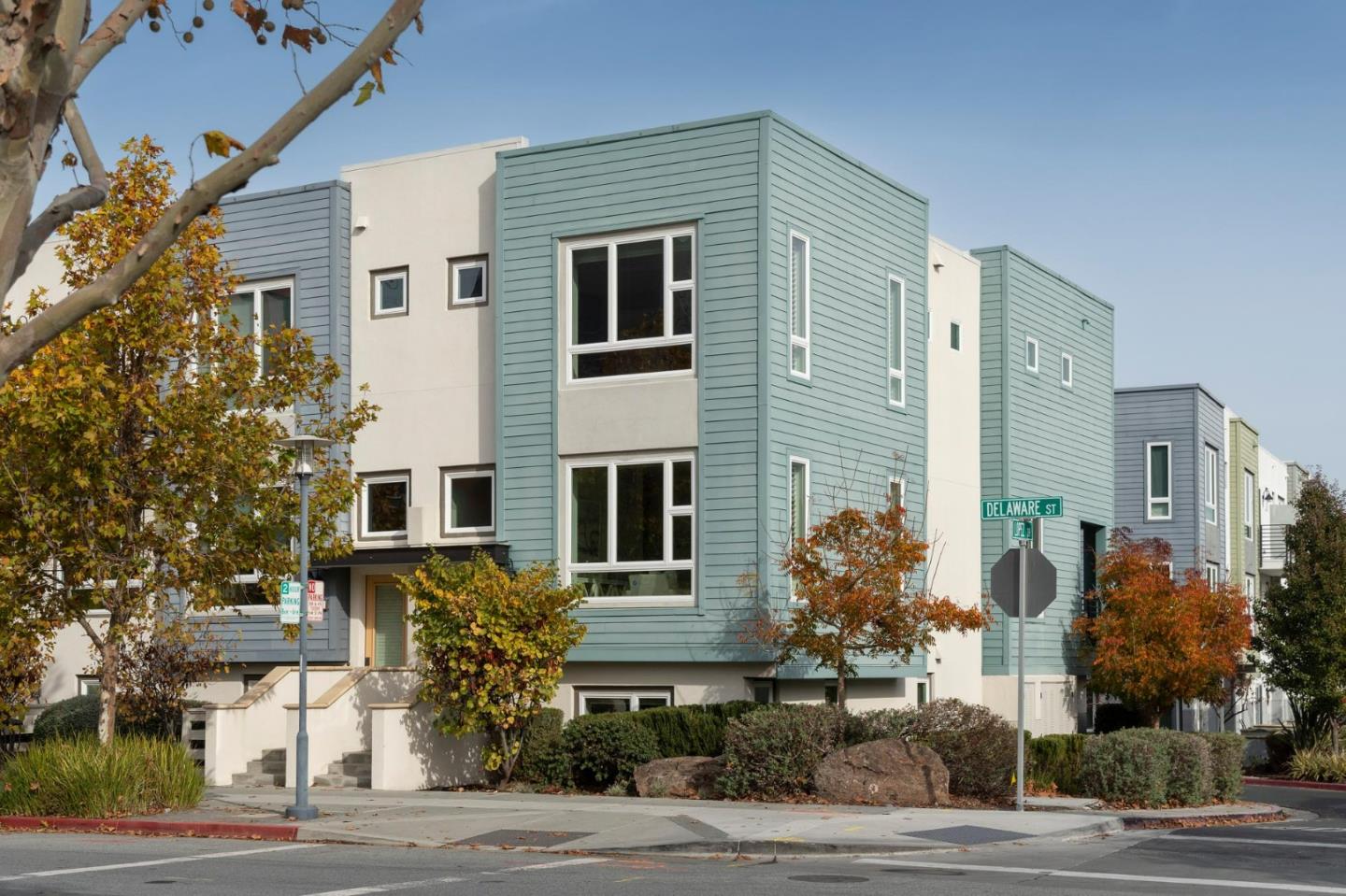 Neighborhood Neighborhood-98