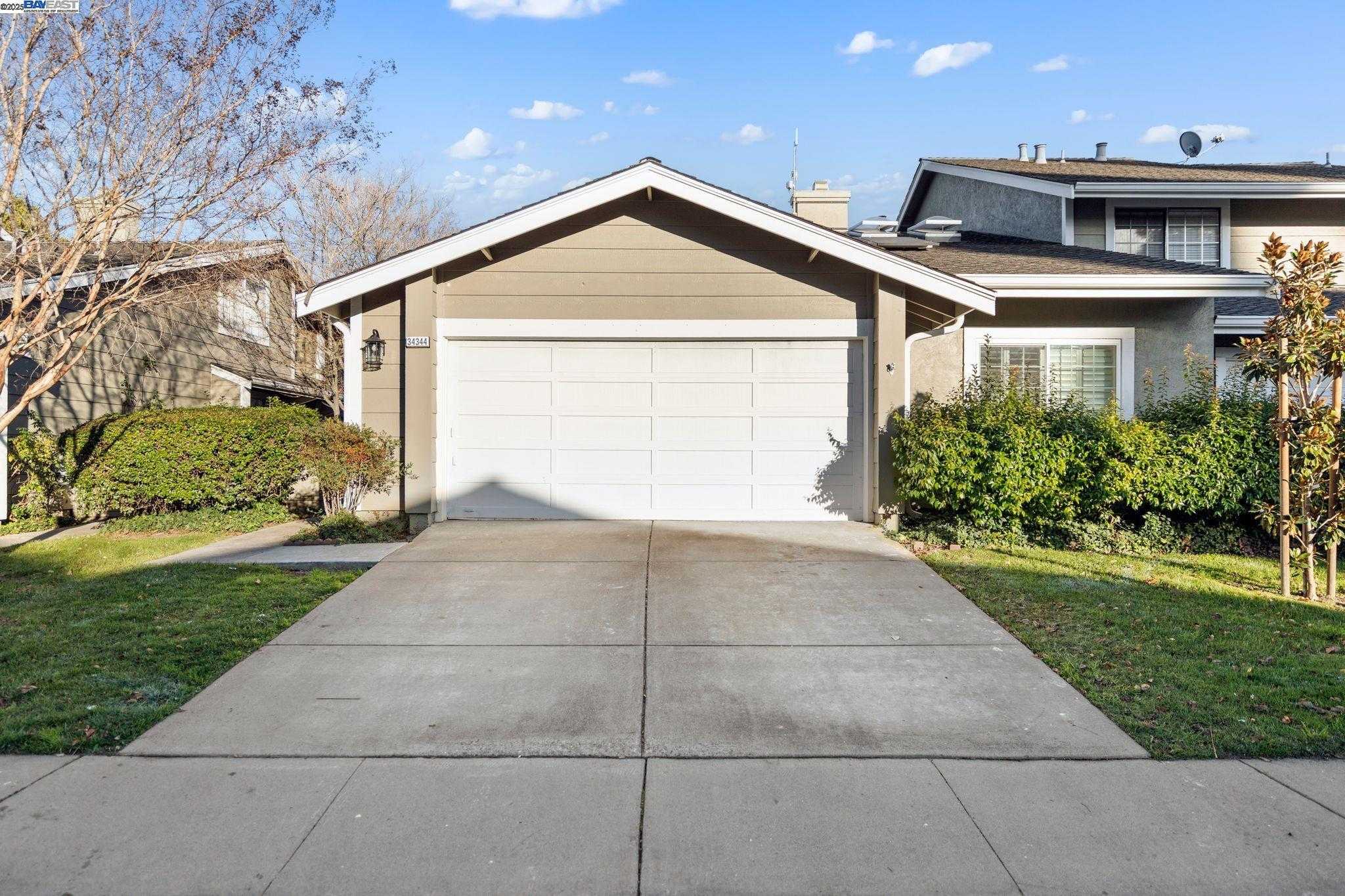 Neighborhood Neighborhood-23