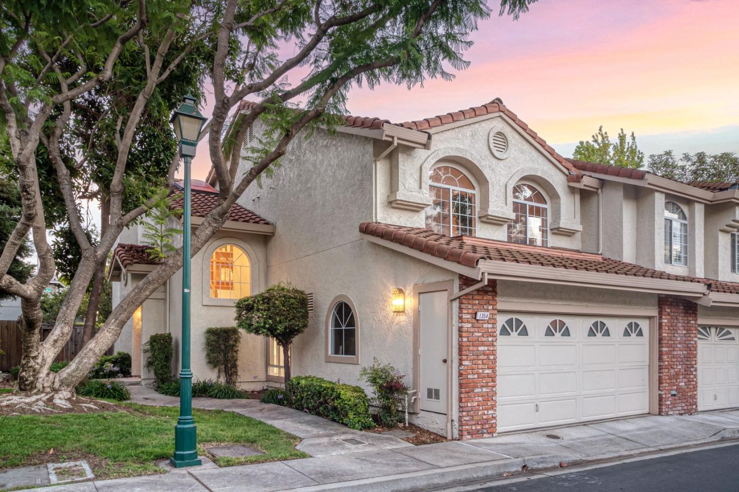 Neighborhood Neighborhood-33