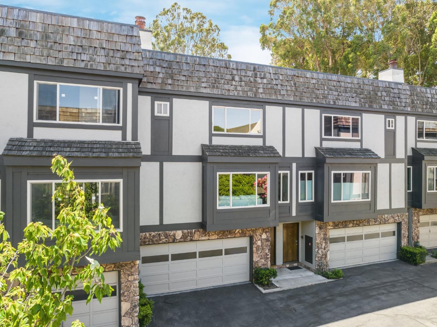 Neighborhood Neighborhood-4