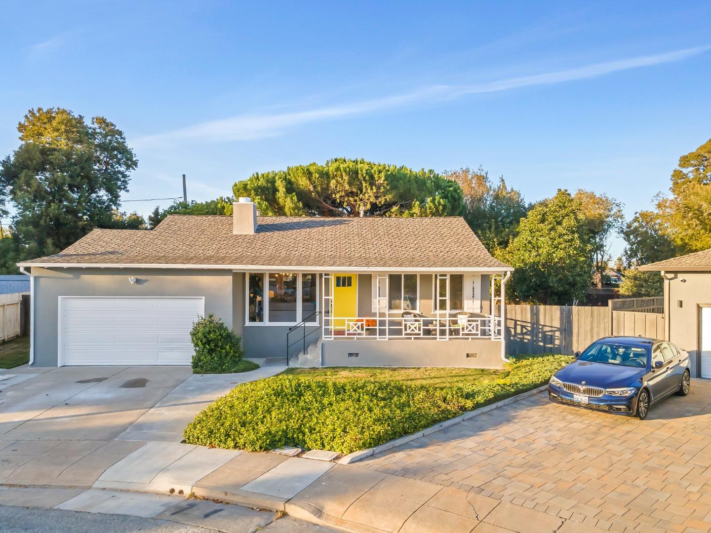 Neighborhood Neighborhood-139