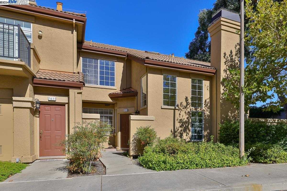 Neighborhood Neighborhood-12