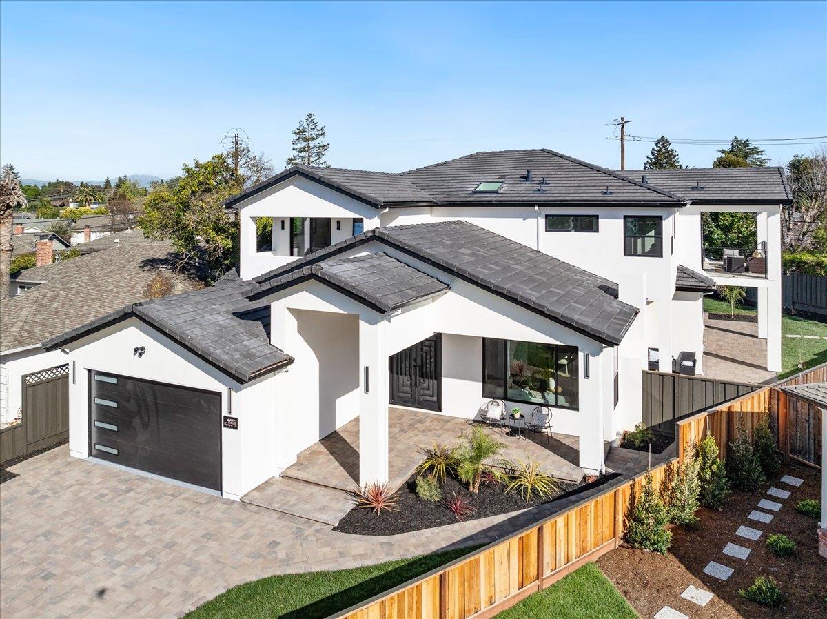 Neighborhood Neighborhood-20