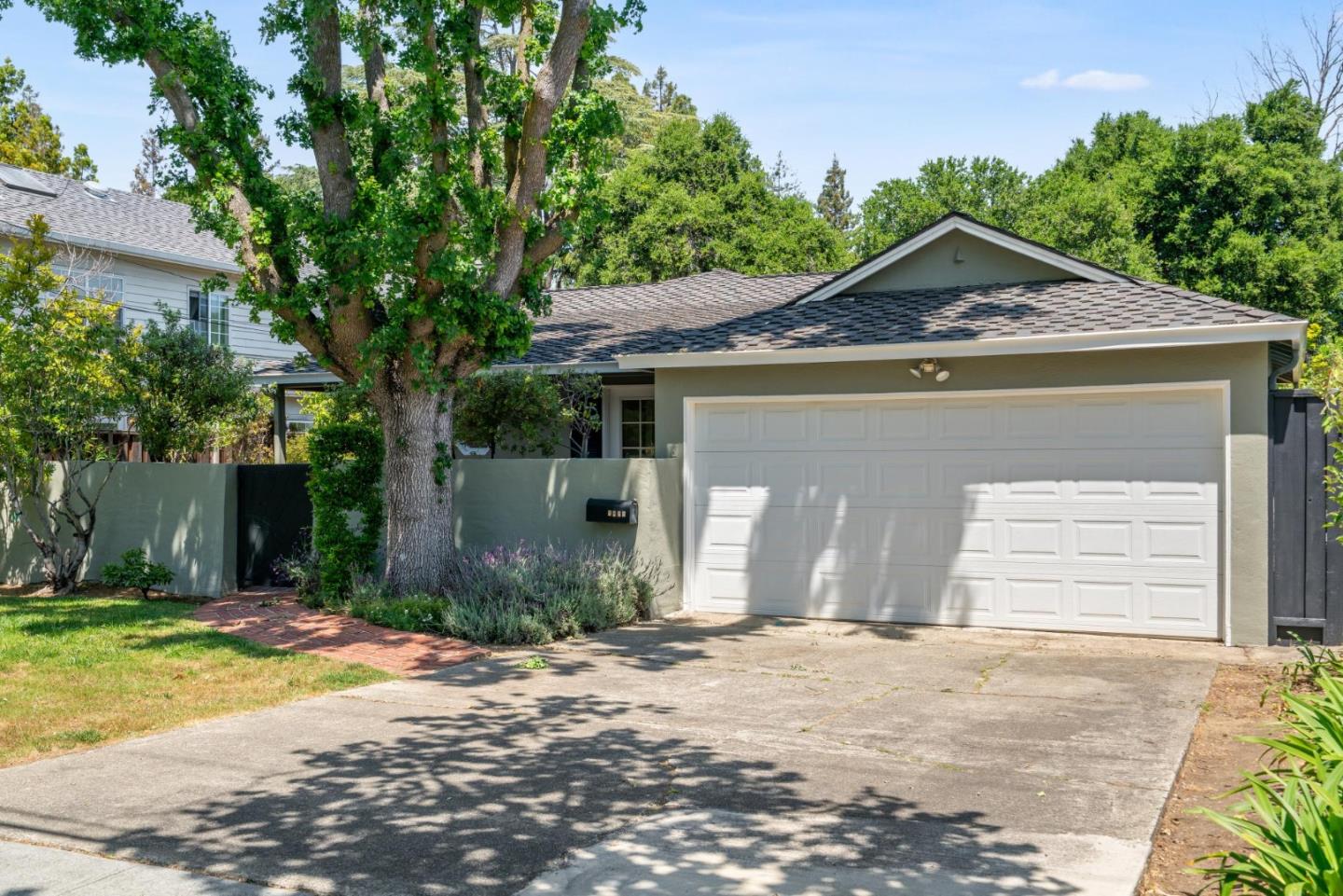 Neighborhood Neighborhood-16