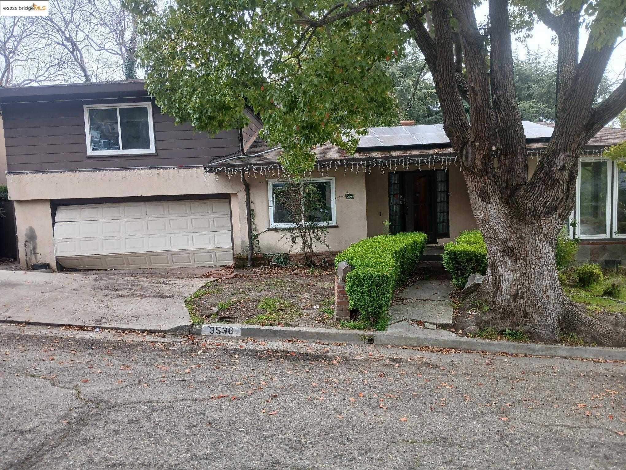 Neighborhood Neighborhood-22