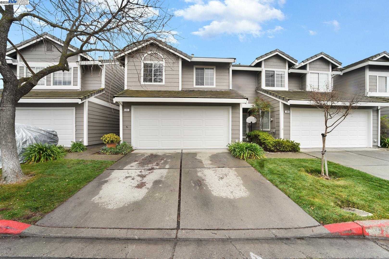 Neighborhood Neighborhood-20
