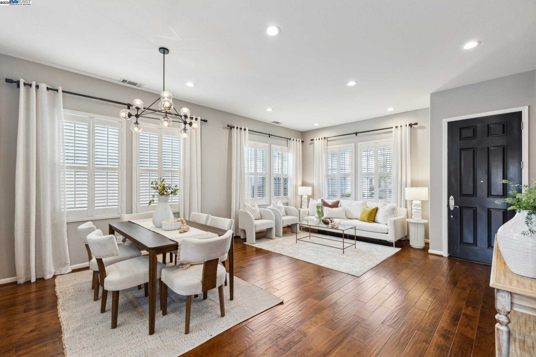 Neighborhood Neighborhood-12