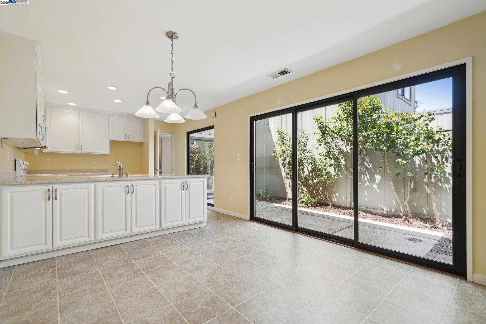 Neighborhood Neighborhood-25