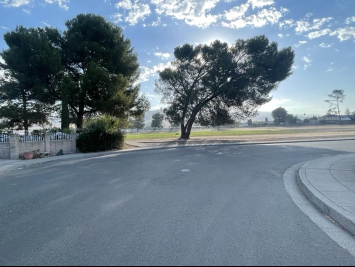 Neighborhood Neighborhood-76